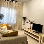 Acojedor Apartamento, Centro Con Patio