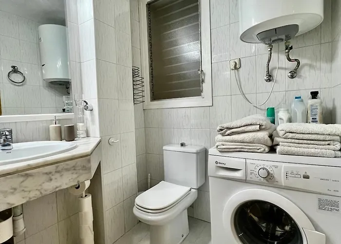 Acojedor Apartamento, Centro Con Patio